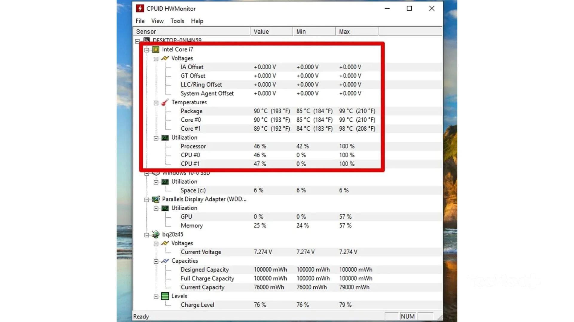 Software de monitoramento exibindo temperatura da CPU, frequências reduzidas e indicação de thermal throttling.